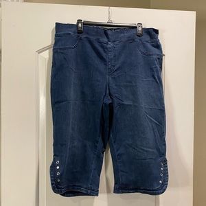 Catherine’s size 1X Capri jeans